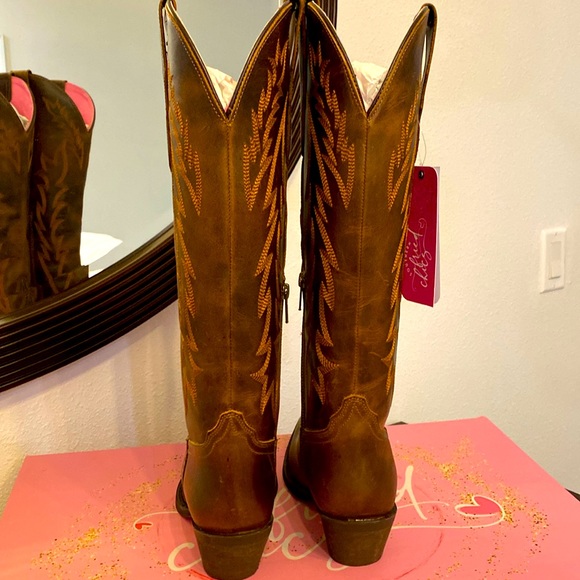 NWT Stella Mae Brown Leather Boots |Size 7.5 - Picture 9 of 10